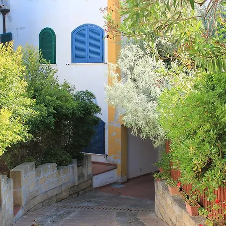 Alma Mare Bed & Breakfast *